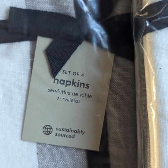 WEST ELM | NEW | Center Stripe Woven Napkin, Set of 16, Platinum - Picture 3 of 3